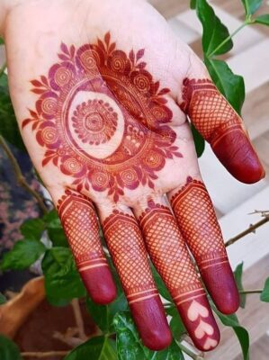 Easy Arabic Mehndi Design adds charm to special occasions