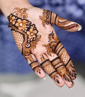Easy Front Hand Simple Mehndi Design gives a modern and stylish vibe