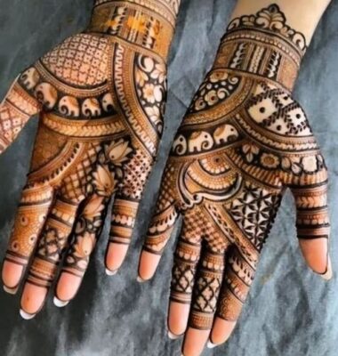 Easy Front Hand Simple Mehndi Design uses simple floral motifs