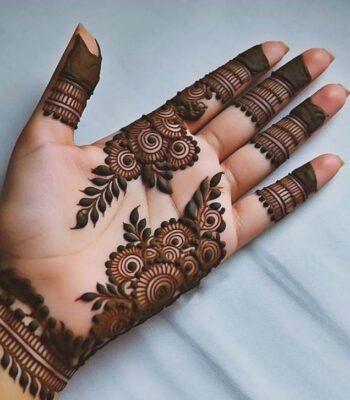 Easy Mehndi Design gives a neat and elegant look to hands