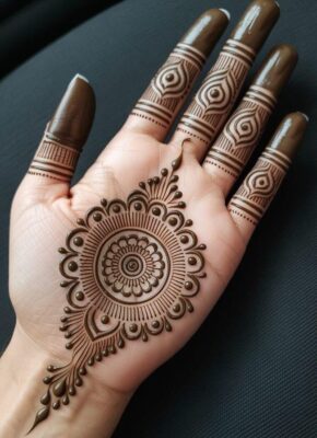Easy Mehndi Design is easy to practice at home