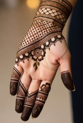 Easy Mehndi Design is loved for its simplicity