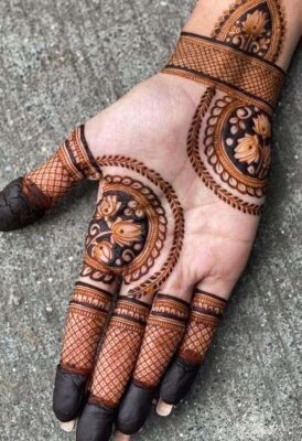 Easy Mehndi Design never goes out of fashion