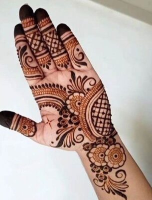 Full Hand Mehndi Design includes intricate motifs and traditional elements