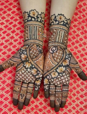Full Hand Mehndi Design matches well with bridal jewelry