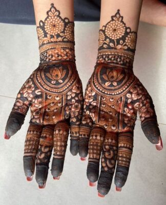 Full Hand Mehndi Design reflects tradition and creativity