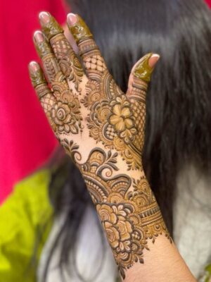 Instagram Modern Back Hand Mehndi Design is perfect for beginners as well