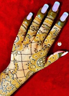 Instagram Modern Back Hand Mehndi Design is widely loved for its modern style