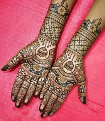 Many artists share their work through a New Mehndi Design Photo