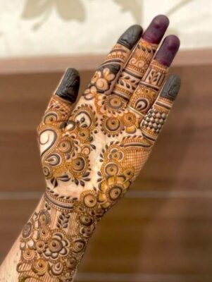Mehndi Design 2026 includes stylish and elegant designs