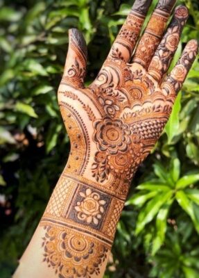 Mehndi Design 2026 is trending among girls and brides