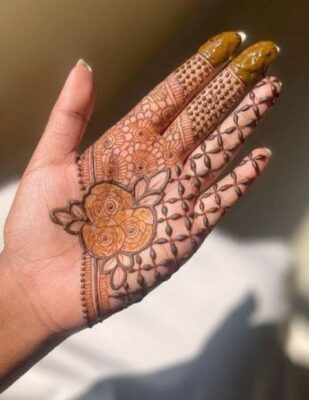 Mehndi Design Easy And Beautiful is a beautiful form of art