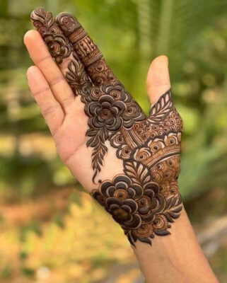 Mehndi Design Simple 2026 is perfect for college girls