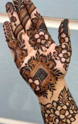 Mehndi Design Simple 2026 is popular on social media platforms