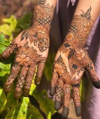 Mehndi Design Simple 2026 never goes out of trend