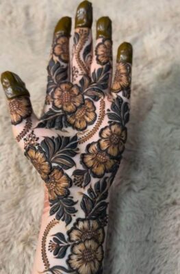 Mehndi Design Simple 2026 suits girls of all age groups