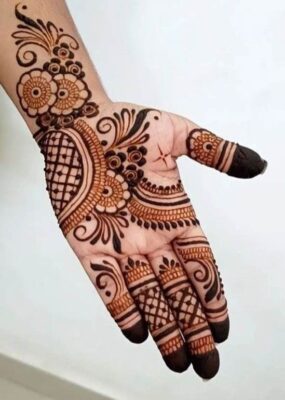 Mehndi Design Simple Front Hand is perfect for festive celebrations