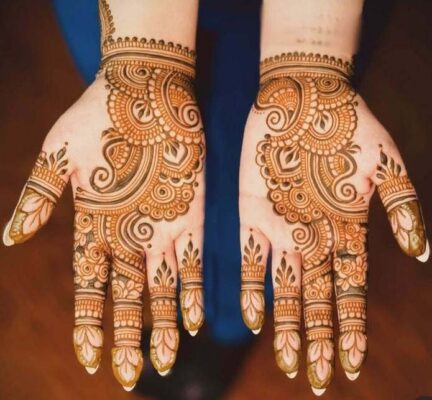 Mehndi Design Simple Front Hand uses floral and leaf motifs