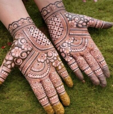 Mehndi Design enhances the charm of traditional outfits