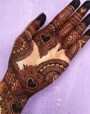 New Mehndi Design Photo is suitable for all age groups
