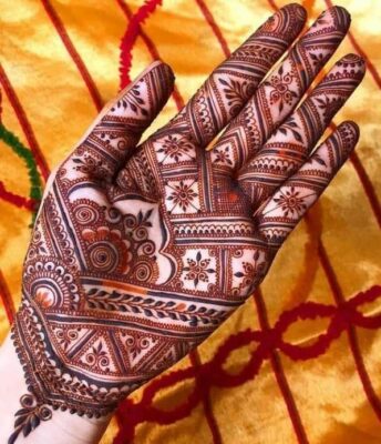 New Mehndi Design Photo never goes out of trend