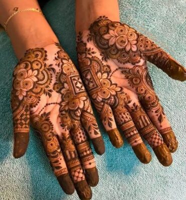 New Mehndi Design Photo shows the latest trending styles