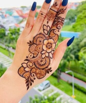 Overall, Instagram Modern Back Hand Mehndi Design is one of the most stylish mehndi trends today