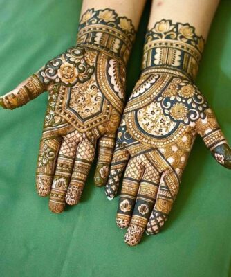 Simple Mehandi Design adds charm to festive celebrations