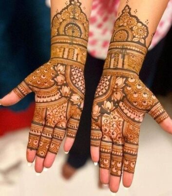 Simple Mehandi Design is simple yet very attractive