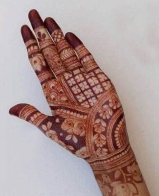 Simple Mehndi Design Front Hand is perfect for beginners
