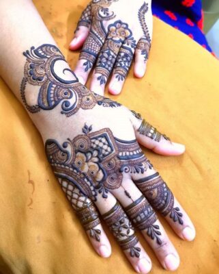 Stylish Back Hand Mehndi Design adds beauty to special occasions