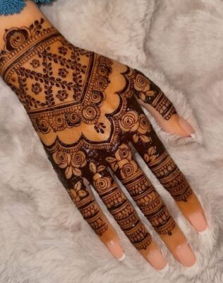 Stylish Back Hand Mehndi Design enhances the beauty of hands