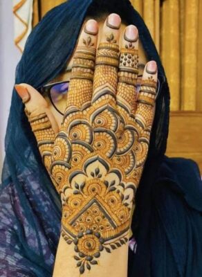 Stylish Back Hand Mehndi Design gives a modern and elegant look to hands