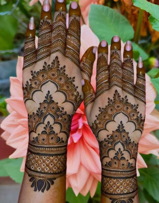 Stylish Back Hand Mehndi Design is perfect for engagement ceremonies