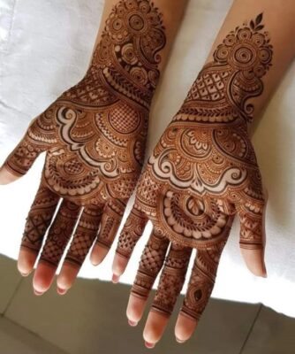 Stylish Simple Mehndi Design enhances the natural beauty of hands