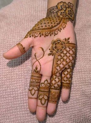 Stylish Simple Mehndi Design is perfect for beginners who love minimal patterns
