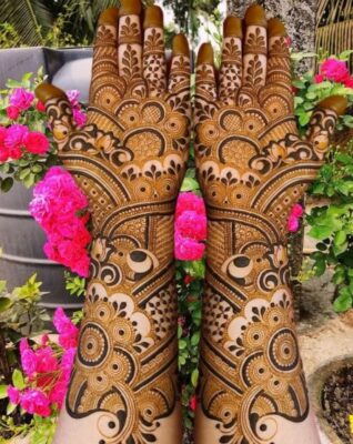 Aesthetic Mehndi Design is easy to customize as per choice