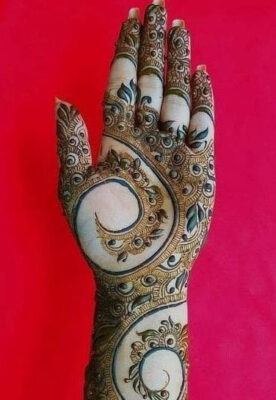 Aesthetic Mehndi Design looks beautiful on all skin tones