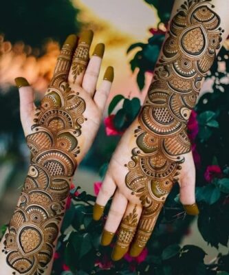 Elegant Aesthetic Mehndi Design enhances your personality