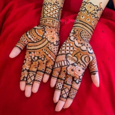 Latest Simple Mehndi Designs are perfect for everyday style