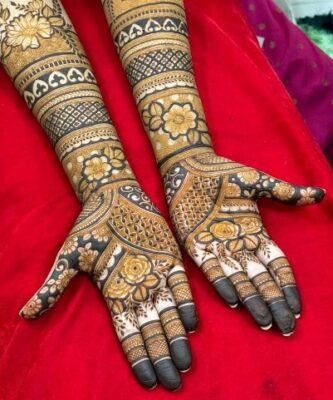 Latest Simple Mehndi Designs are trending on social media