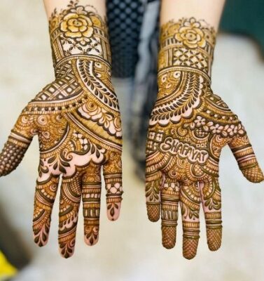 Latest Simple Mehndi Designs are trendy despite being simple