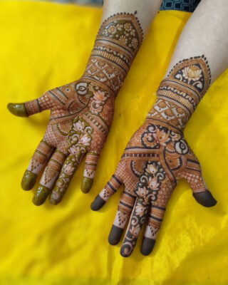 Latest Simple Mehndi Designs make hands look soft and graceful