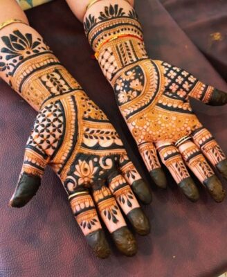 A Simple Mehndi Design enhances the beauty of the skin