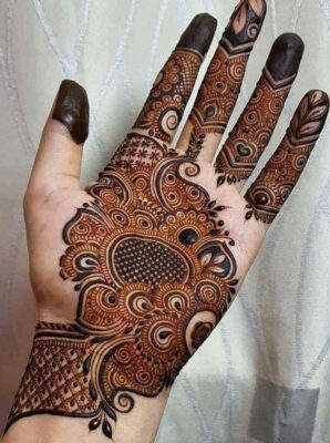 Beautiful Front Hand Mehndi Design