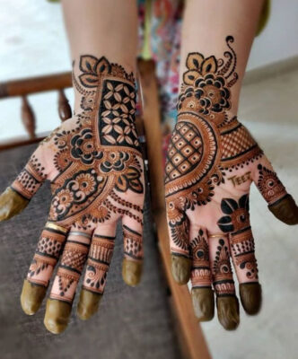 Easy Front Palm Mehndi Design