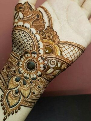 Latest Arabic Mehndi Design