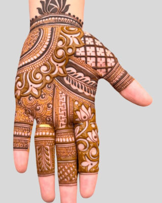Mehndi Design Easy And Beautiful suits both traditional and modern styles