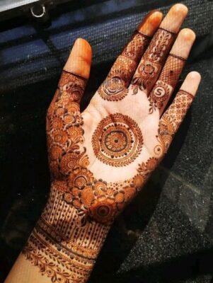 Simple Arabic Mehndi Design